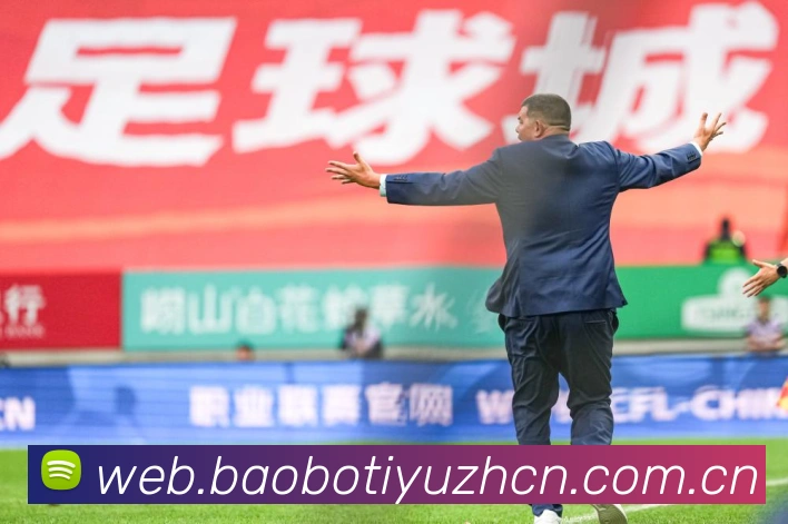 葡超来临本菲卡对阵波尔图战况:关键对位解读:最新赛事动态与深度分析 葡超来临本菲卡对阵波尔图战况:关键对位解读:最新赛事动态与深度分析